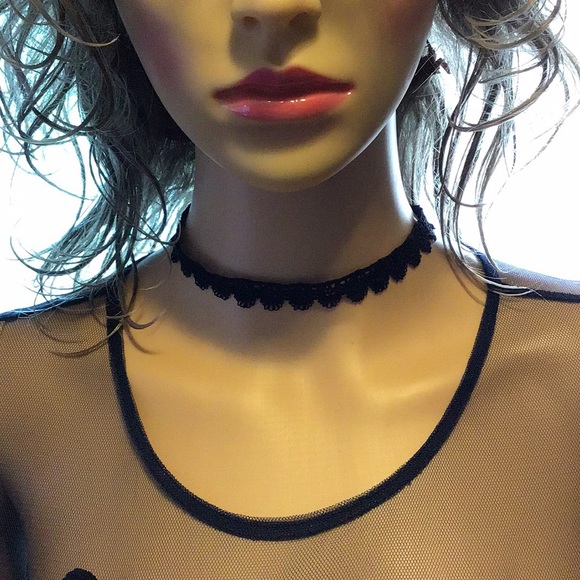 CHOCKER - Picture 3 of 7